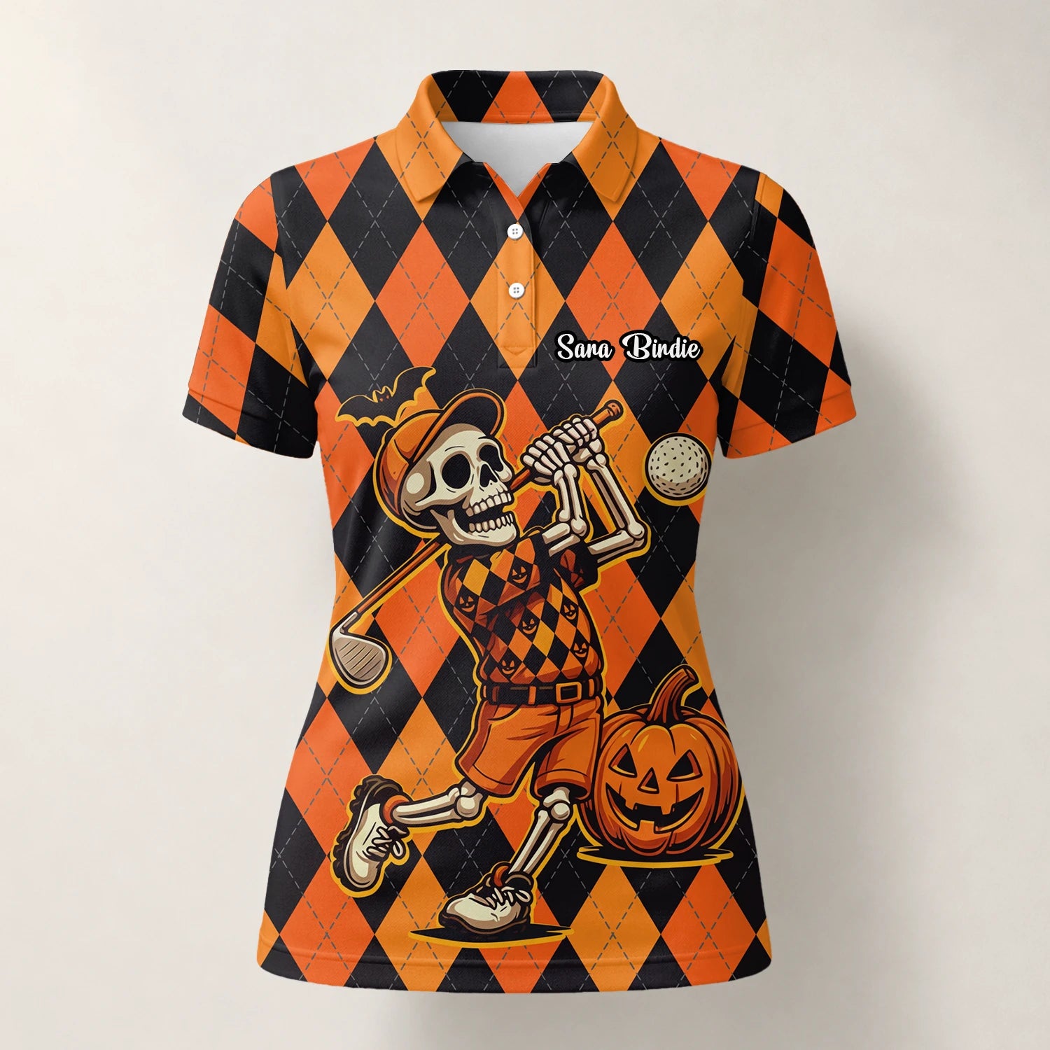 Personalisiertes Golf Poloshirt Orange Schwarzes Halloween Skelett Golfer Rauten Design für Damen I4585