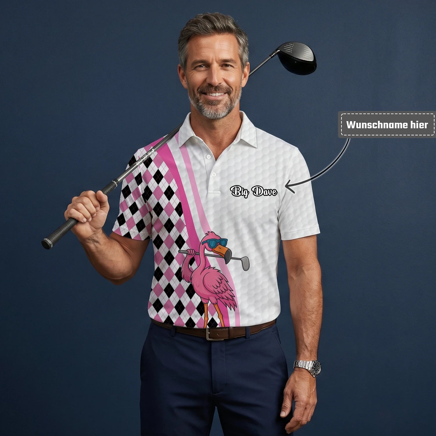 Personalisiertes Golf Poloshirt in Weiß-Rosa mit Flamingo-Golfer und Rautenmuster für Herren G3697