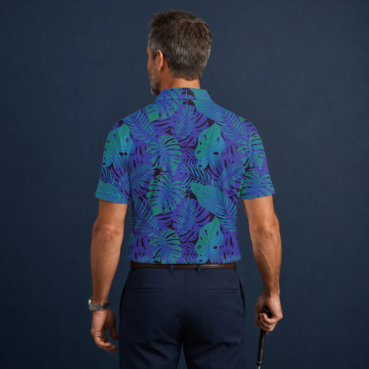 Personalisiertes Golf Poloshirt Blau Lila Tropisches Monstera Blätter Design für Herren G3142