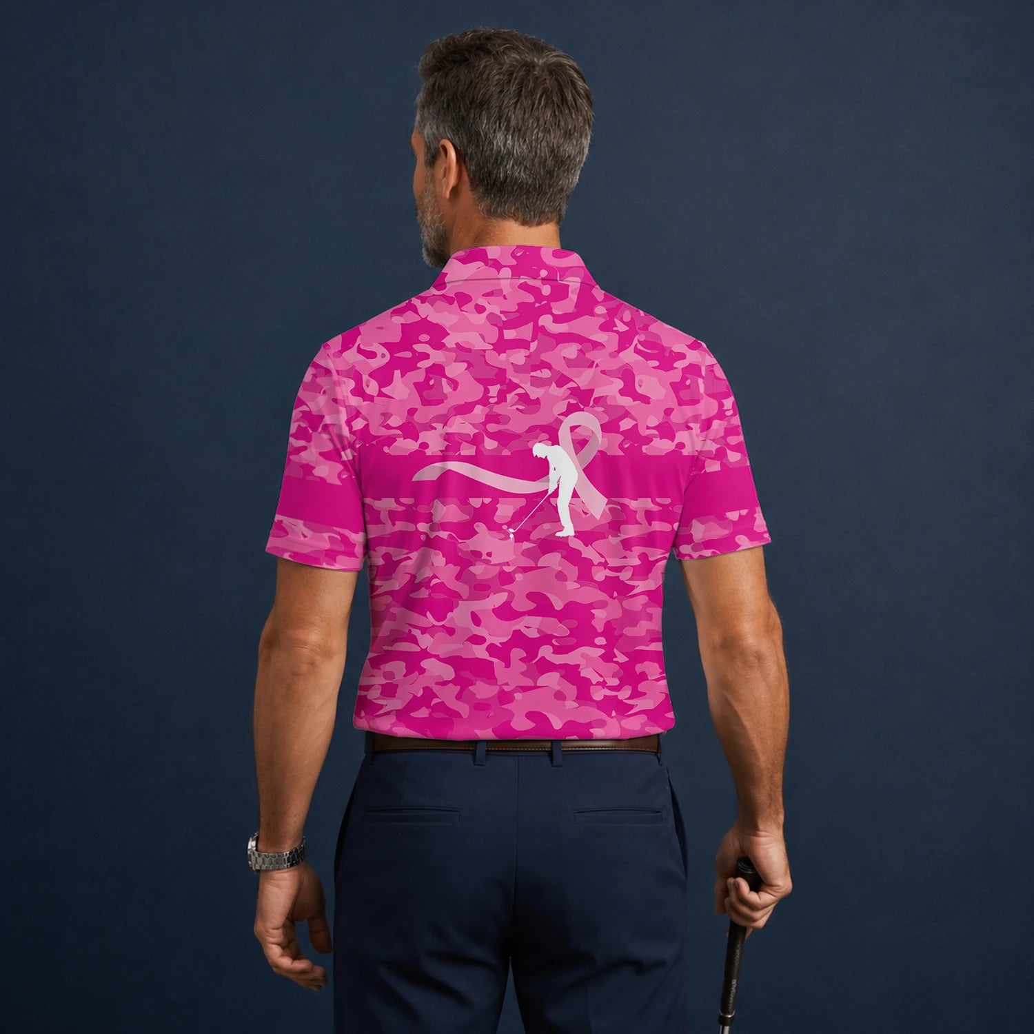 Personalisiertes Golf Poloshirt Rosa Camo Brustkrebs Awareness Schleifen Golfer Design für Herren Z3179