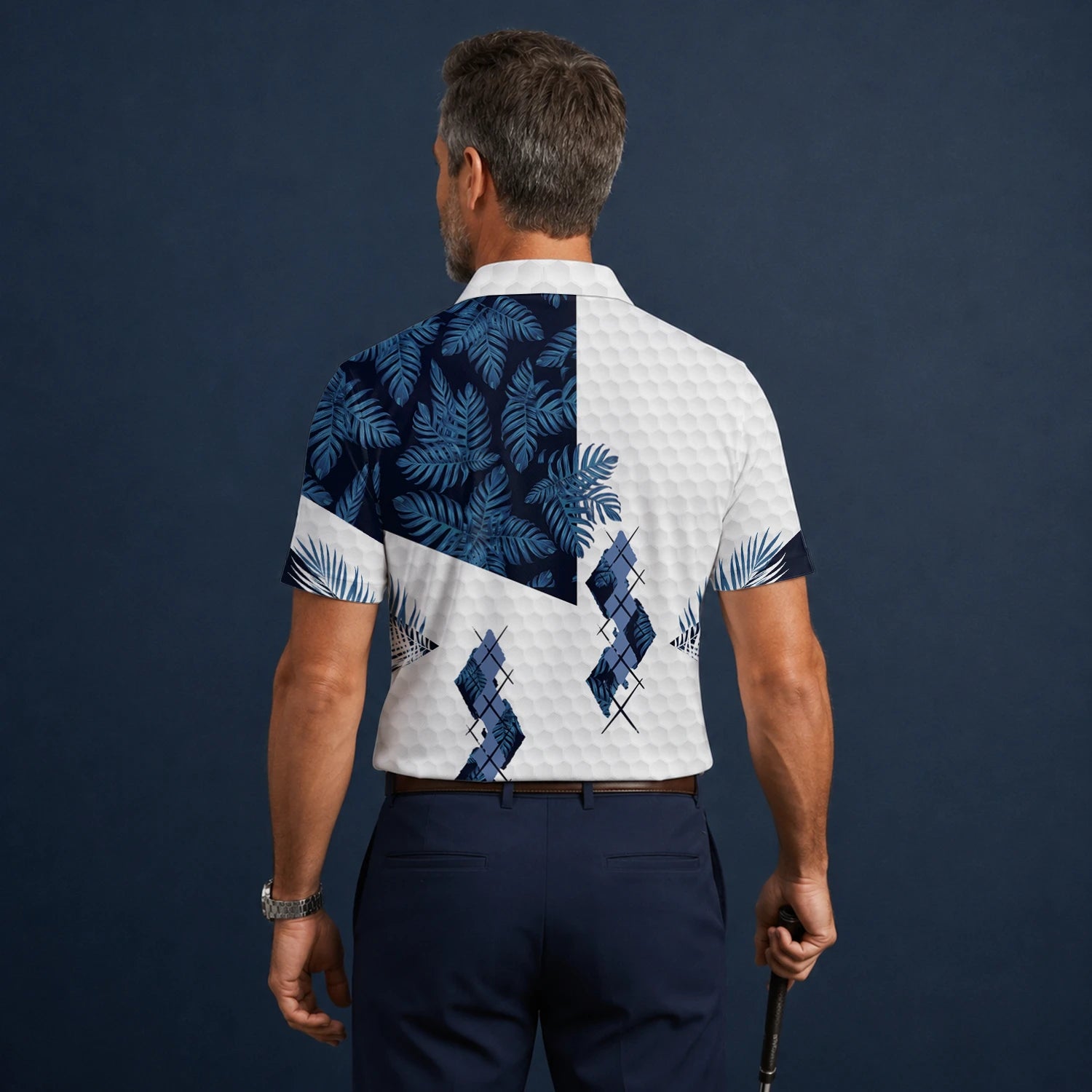 Personalisiertes Golf Poloshirt Weiß Marineblaues Tropisches Blätter Rauten Design für Herren D6549