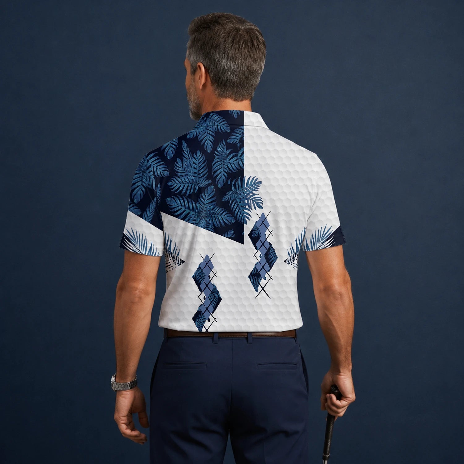 Personalisiertes Golf Poloshirt Weiß Marineblaues Tropisches Blätter Rauten Design für Herren D6549