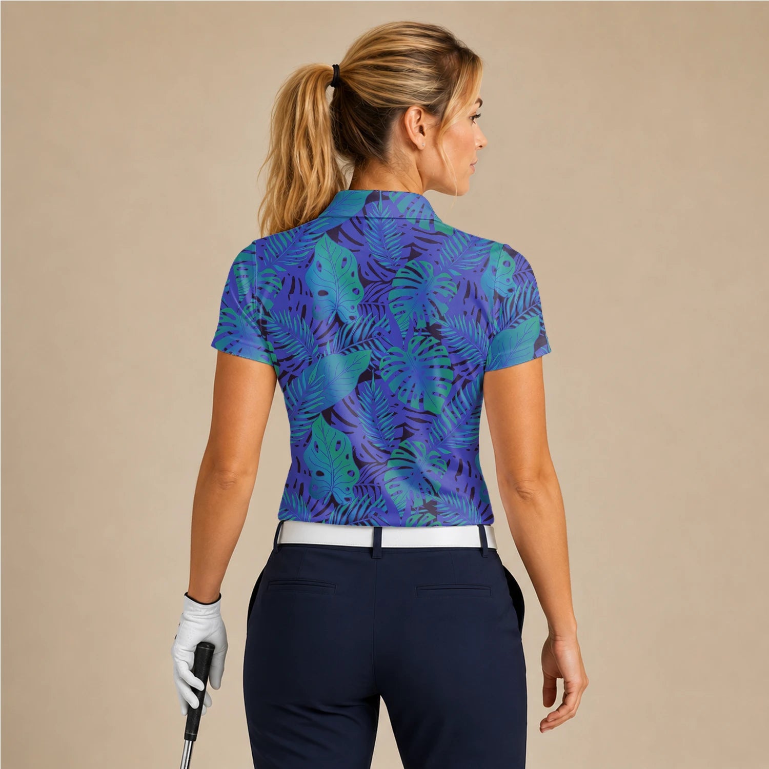 Personalisiertes Golf Poloshirt Blau Lila Tropisches Monstera Blätter Design für Damen G3142