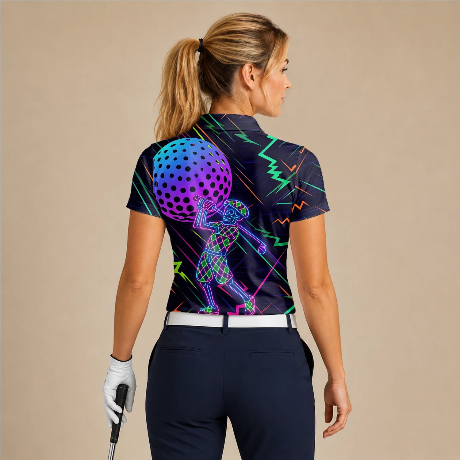 Personalisiertes Golf Poloshirt Schwarz Neon Golfer Wireframe Design für Damen L1481