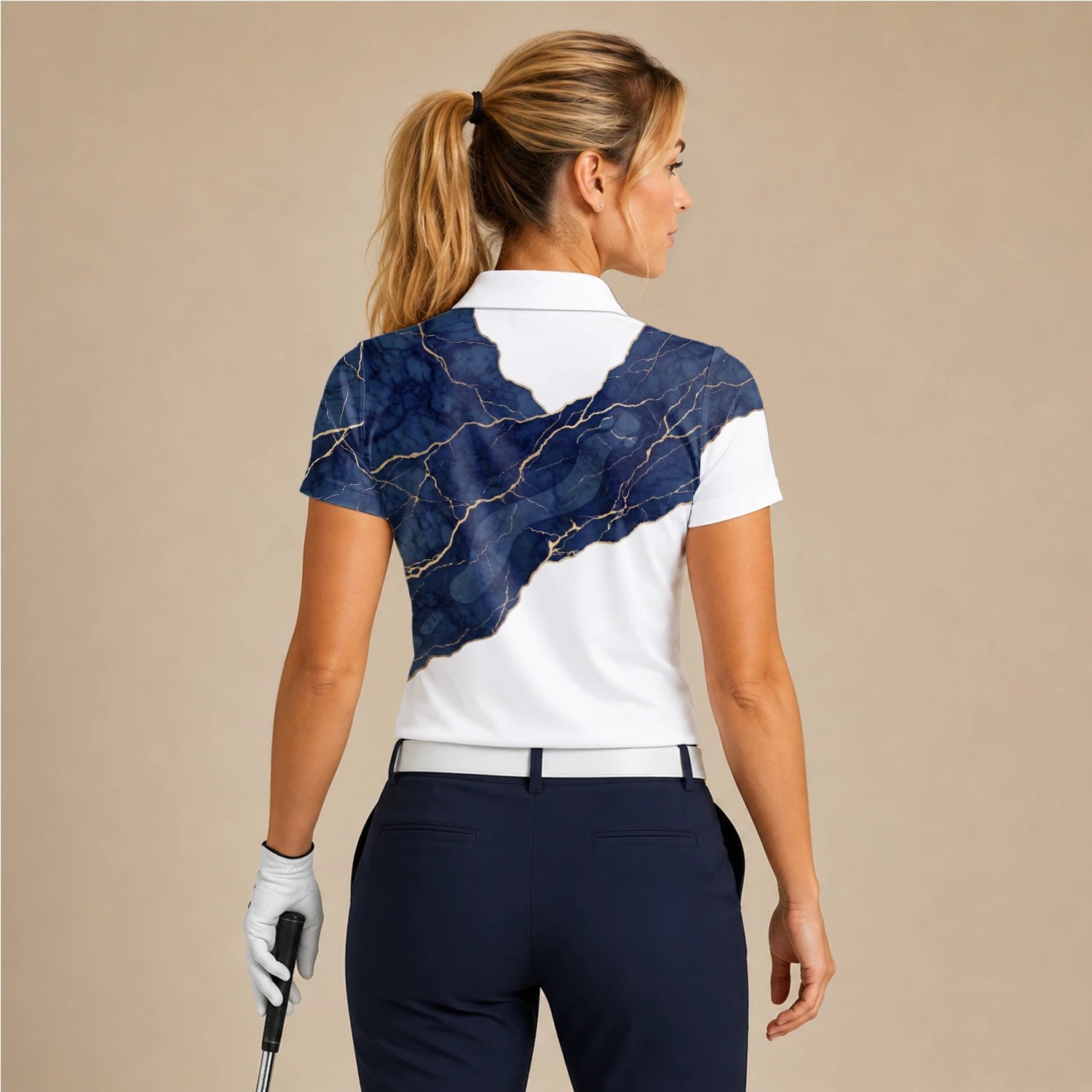 Personalisiertes Golf Poloshirt Weiß Marineblaues Marmor Goldadern Design für Damen B4939
