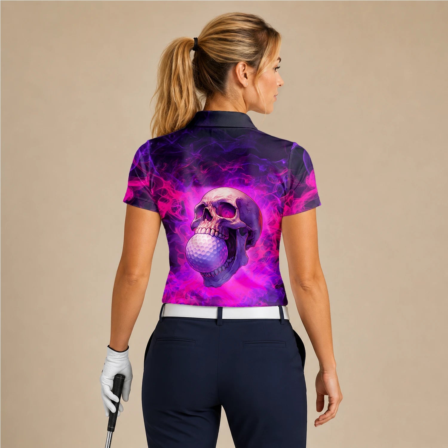 Personalisiertes Golf Poloshirt Lila Rosa Totenkopf Golfball Smoke Design für Damen L7637