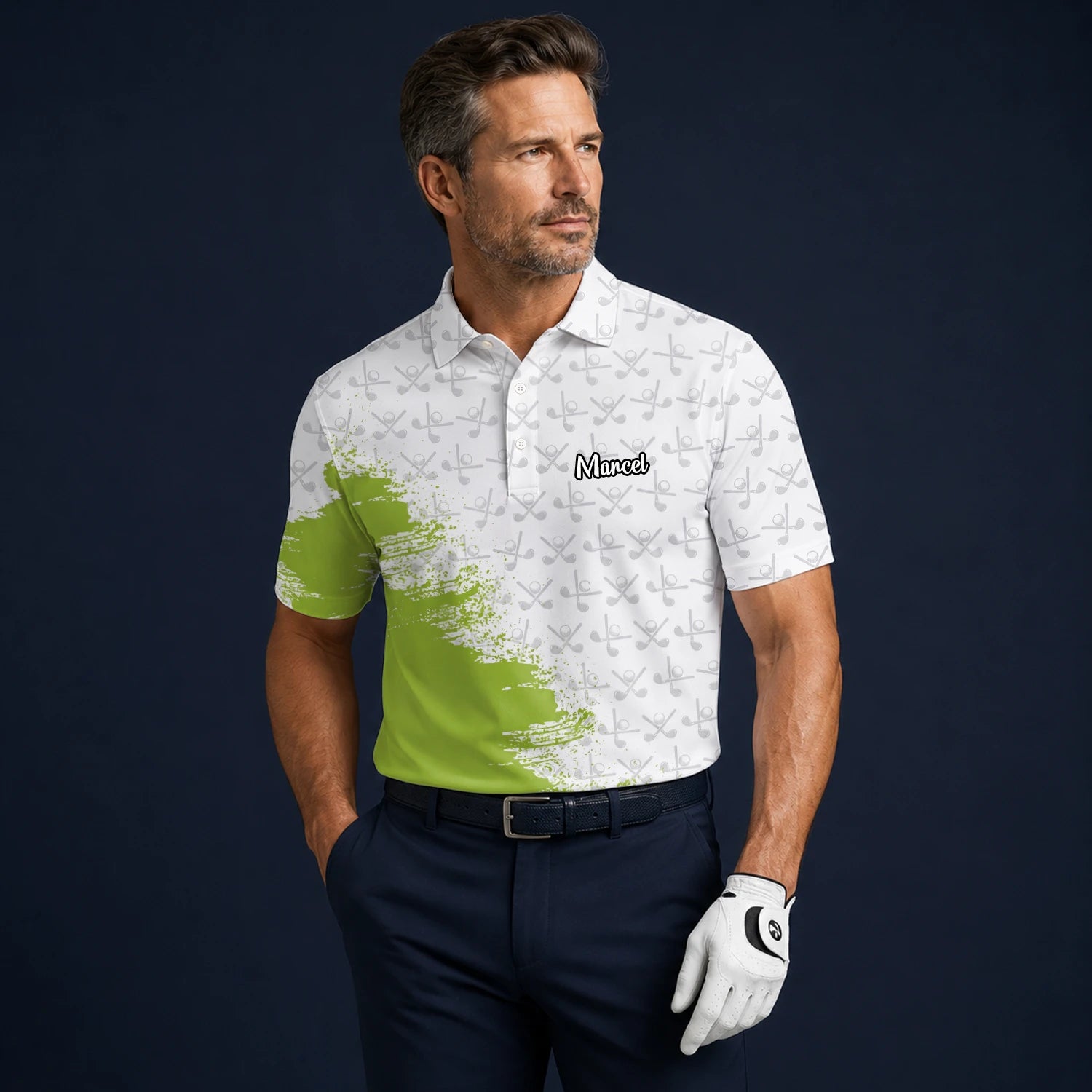 Personalisiertes Golf Poloshirt in Weiß-Limettengrün mit Golfschläger-Muster und Farbklecks für Herren H4508
