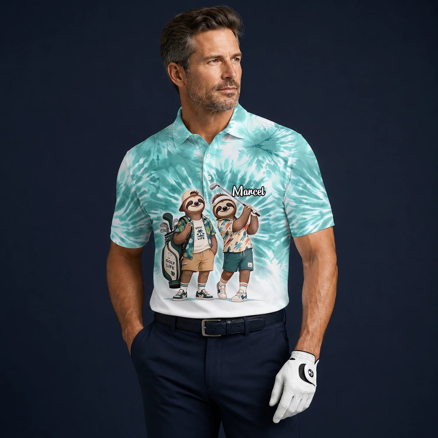 Personalisiertes Golf Poloshirt Türkis Faultier Golfer Cartoon Design für Herren C1614