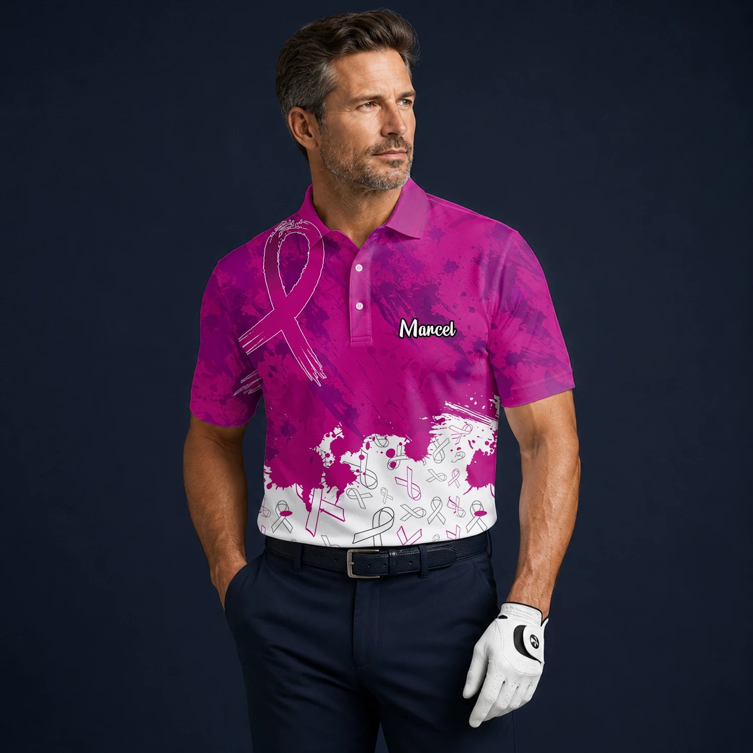 Personalisiertes Golf Poloshirt Magenta Brustkrebs Awareness Schleifen Farbklecks Design für Herren Q5636