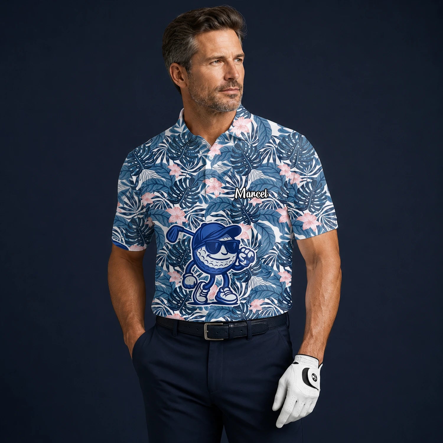 Personalisiertes Golf Poloshirt Marineblaues Tropisches Blätter Golfball Cartoon Design für Herren I7191
