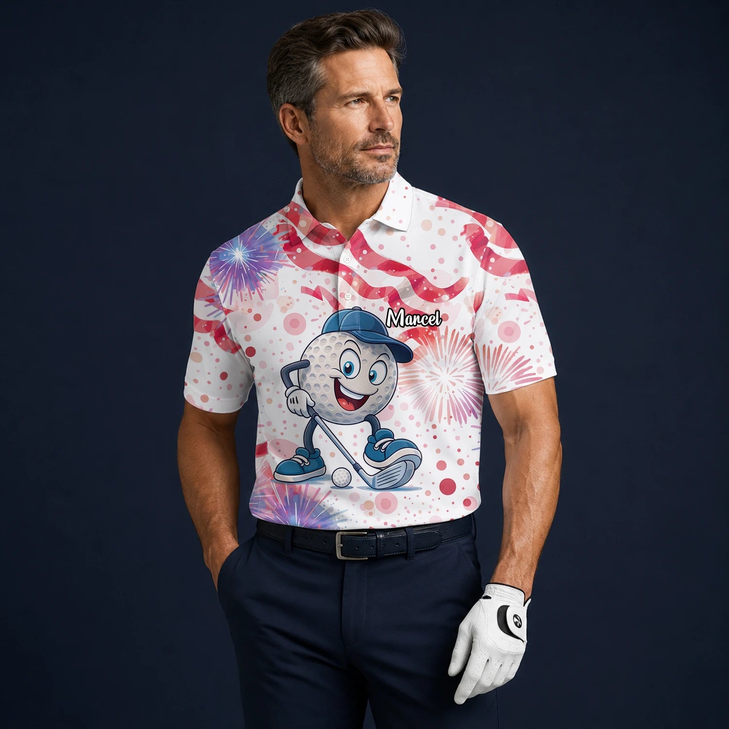 Personalisiertes Golf Poloshirt Weiß Rosa Golfball Cartoon Feuerwerk Design für Herren C2083