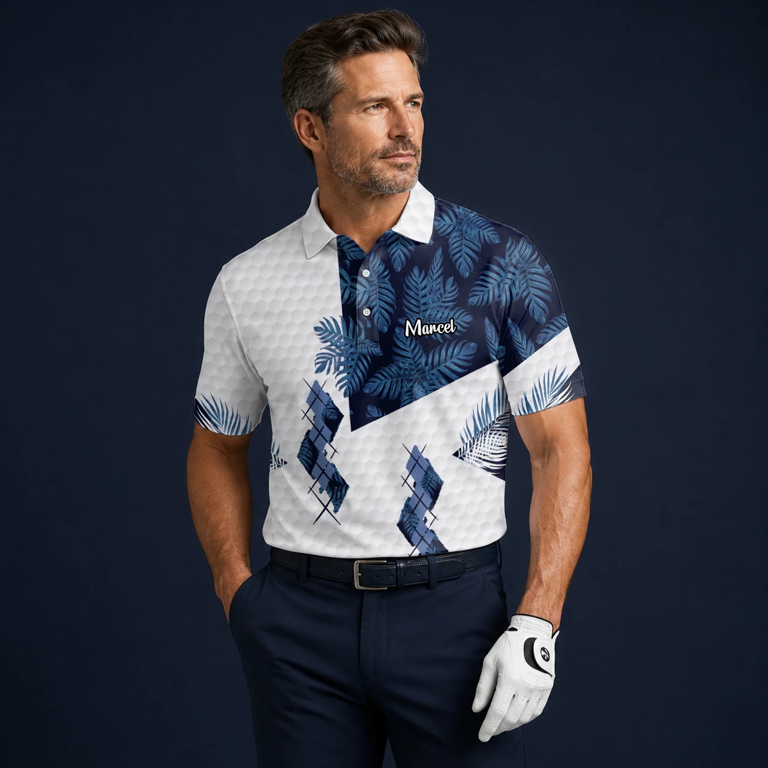 Personalisiertes Golf Poloshirt Weiß Marineblaues Tropisches Blätter Rauten Design für Herren D6549