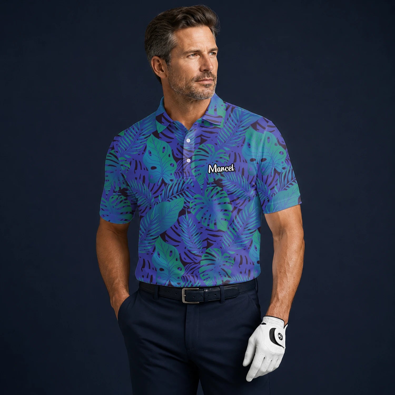Personalisiertes Golf Poloshirt Blau Lila Tropisches Monstera Blätter Design für Herren G3142