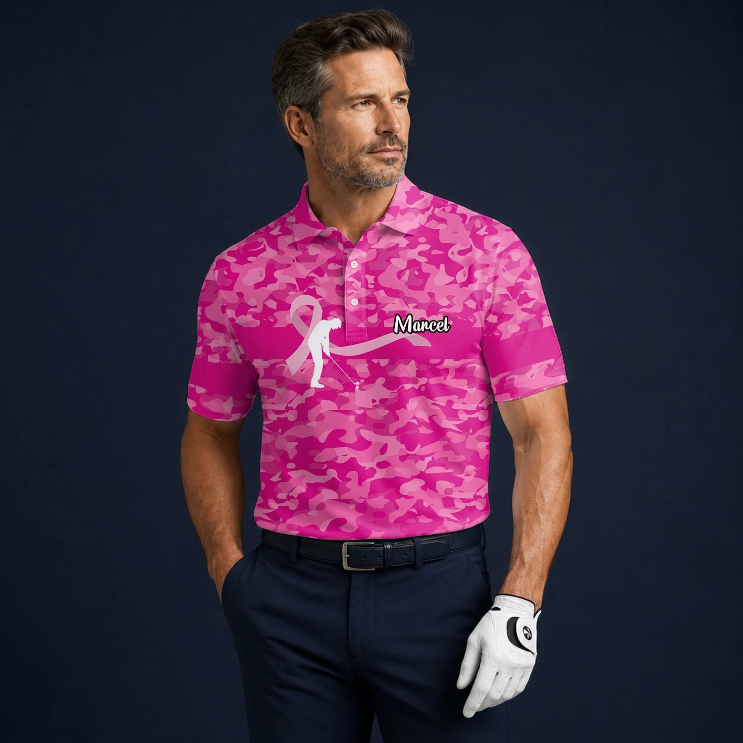Personalisiertes Golf Poloshirt Rosa Camo Brustkrebs Awareness Schleifen Golfer Design für Herren Z3179