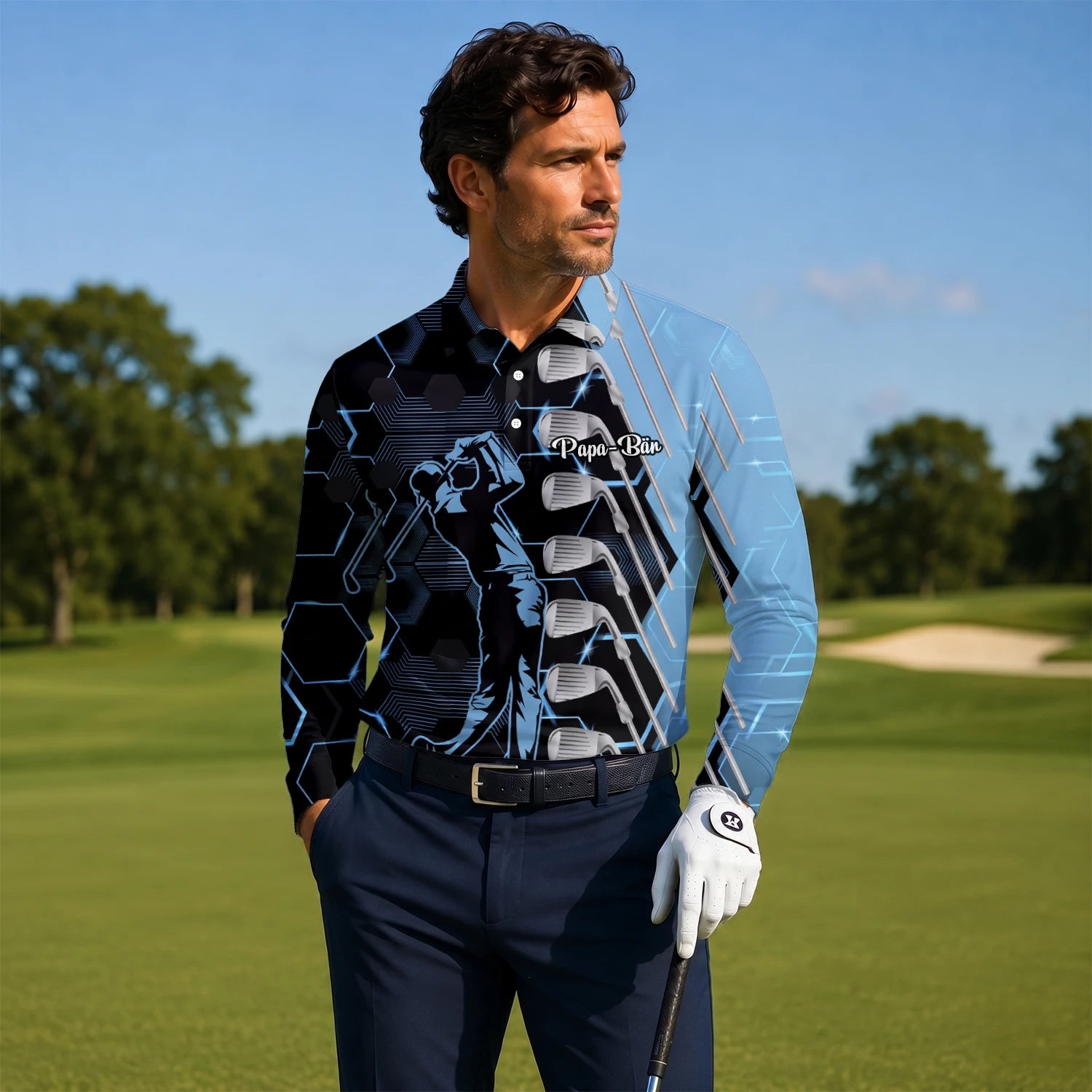 Personalisiertes Golf Poloshirt in Schwarz-Blau mit Golfer- und Golfschläger-Grafik für Herren J5818