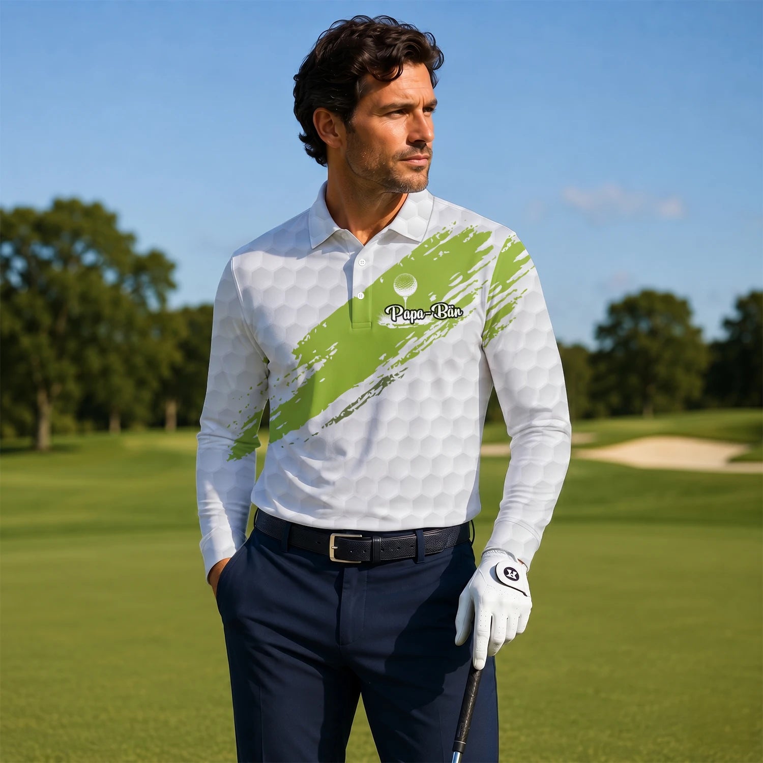 Personalisiertes Golf Poloshirt in Weiß-Limettengrün mit Golfball-Textur und Pinselstrich für Herren M6914