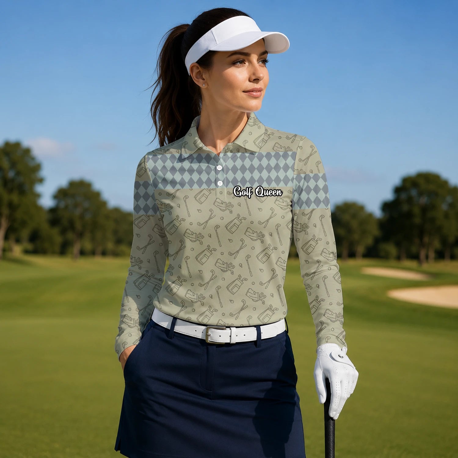 Personalisiertes Golf Poloshirt Khaki Golfschläger Skizzen Rauten Design für Damen K5983